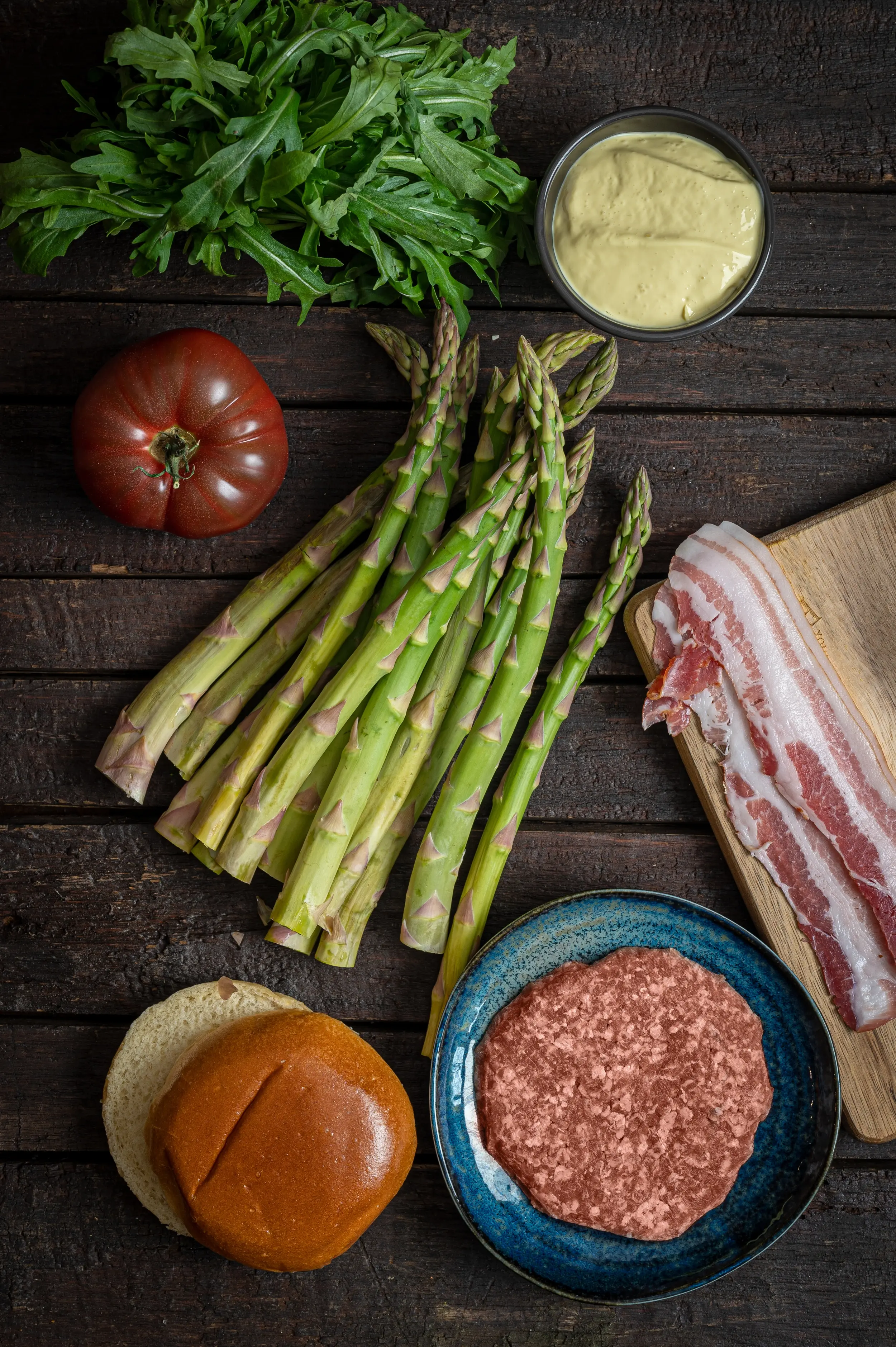 Grüner Spargel Burger